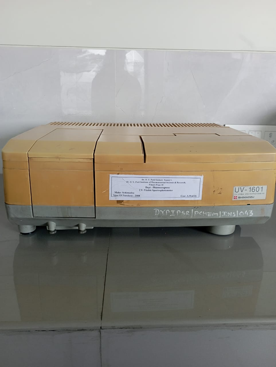 UV-Visible Spectrometer